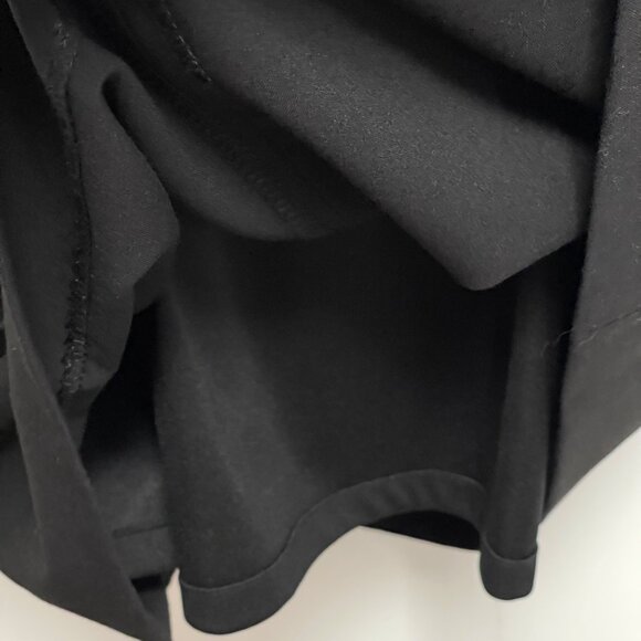 Tahari Arthur‎ S. Levine Elegant Black Sheath Dress with Gold Zipper Hardware 8P - Picture 16 of 16